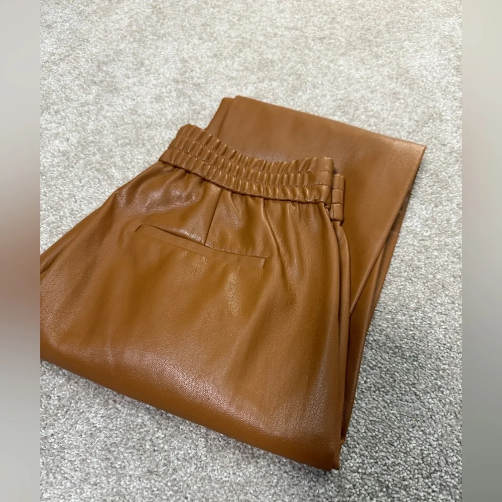Alice + Olivia - Vegan Leather Joggers in Camel - size Small - EUC - Picture 11 of 13